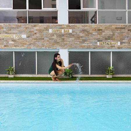 Centersea Hotel Нячанг Екстер'єр фото