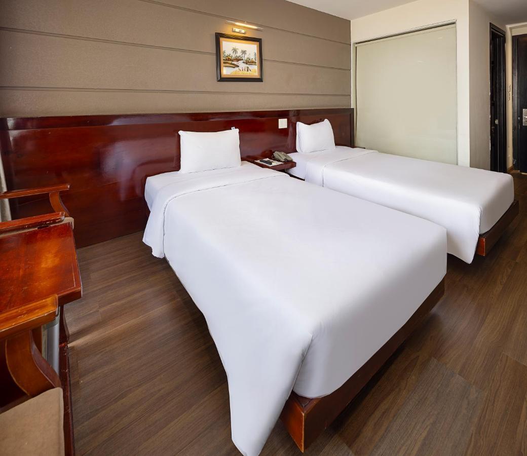 Centersea Hotel Нячанг Екстер'єр фото