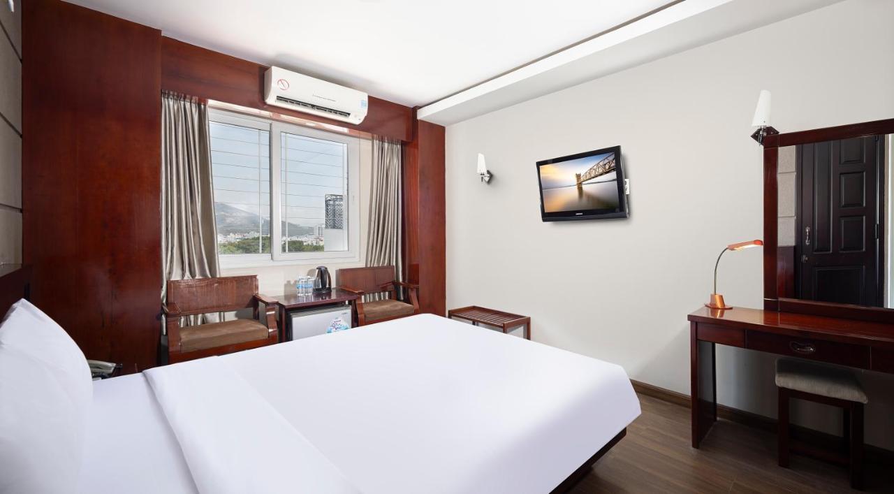 Centersea Hotel Нячанг Екстер'єр фото