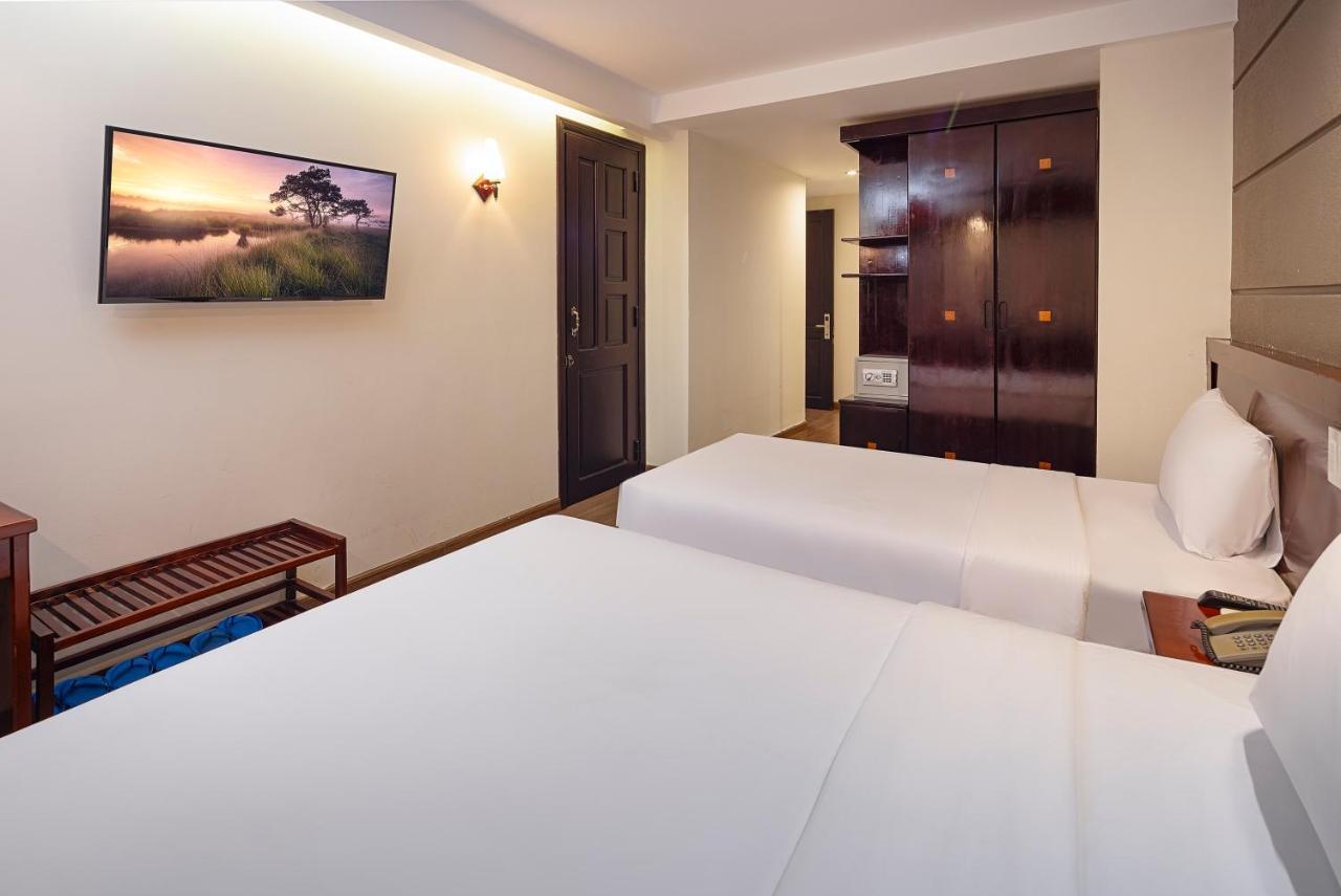 Centersea Hotel Нячанг Екстер'єр фото