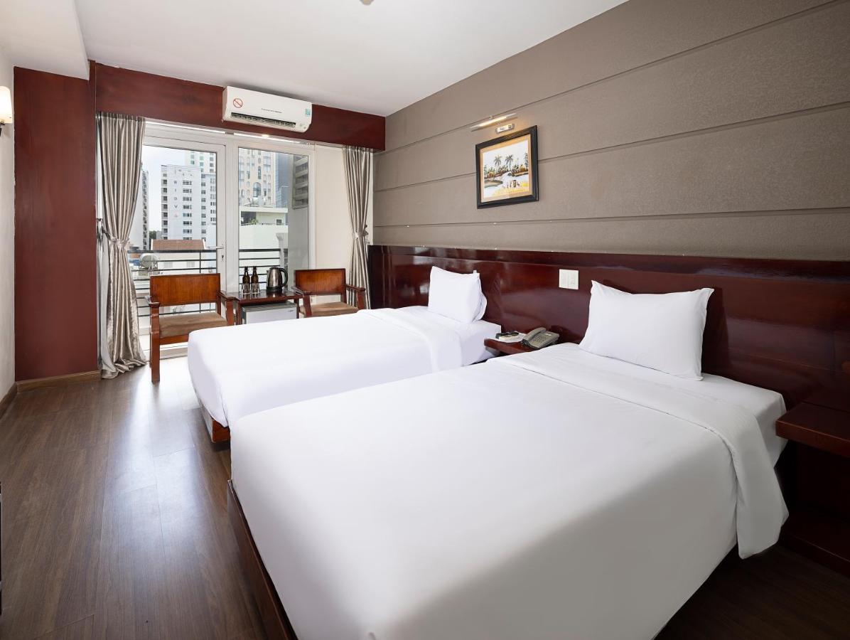 Centersea Hotel Нячанг Екстер'єр фото
