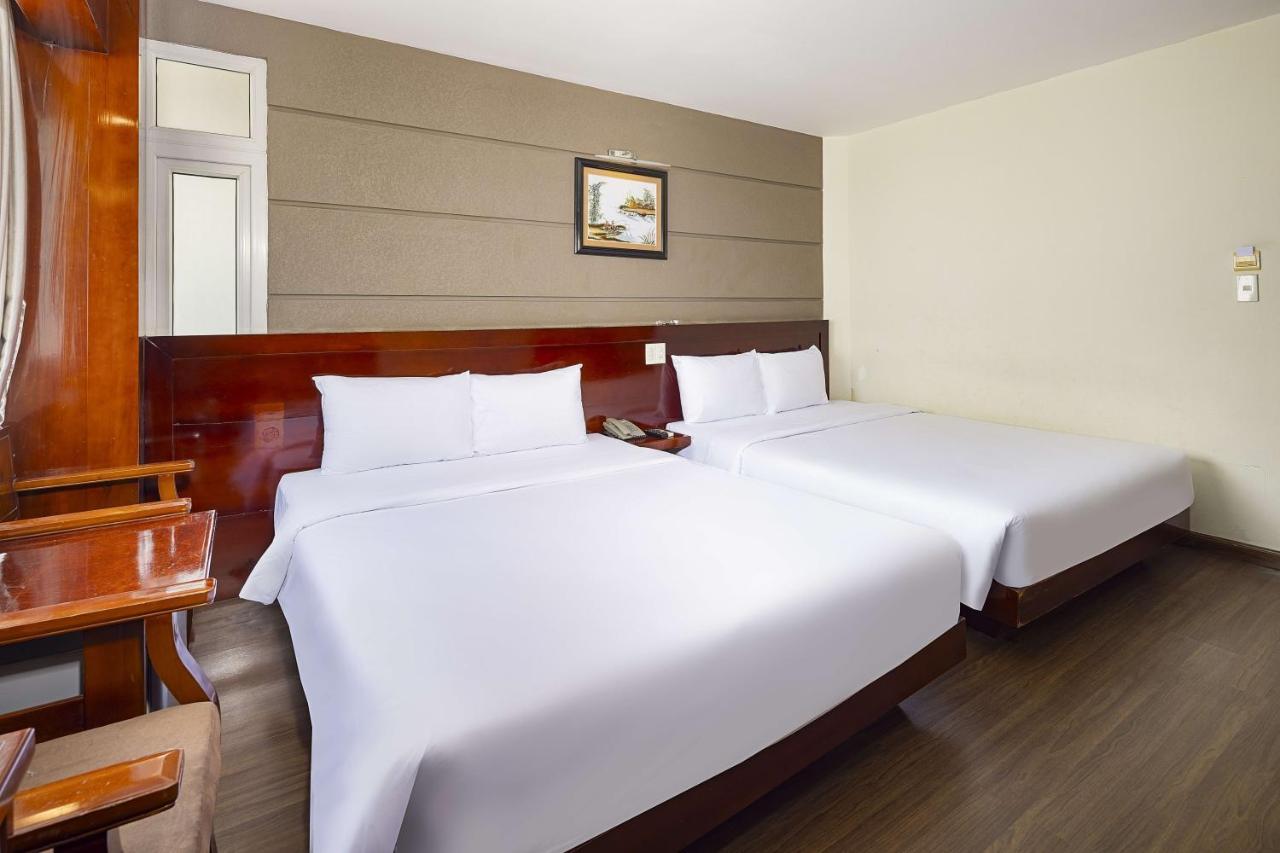 Centersea Hotel Нячанг Екстер'єр фото