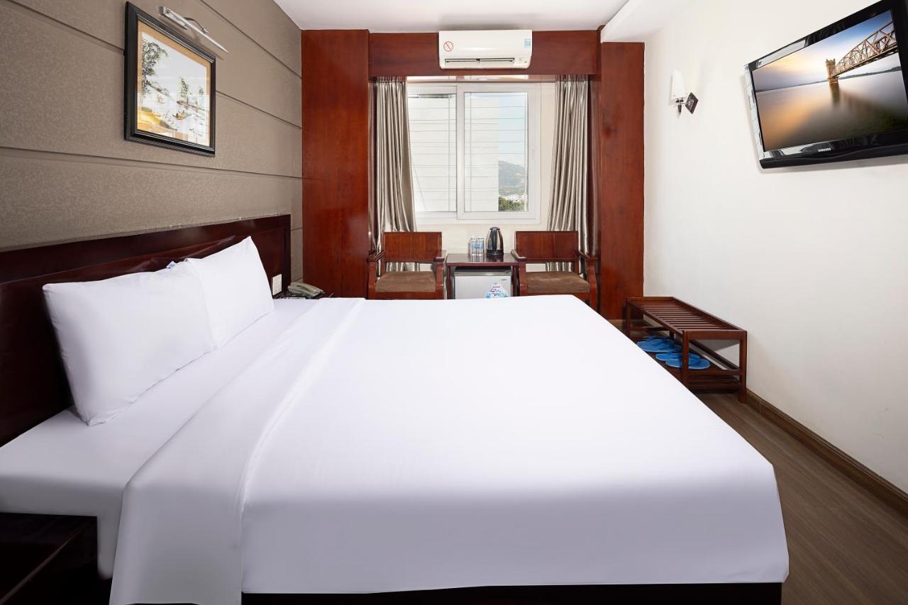 Centersea Hotel Нячанг Екстер'єр фото